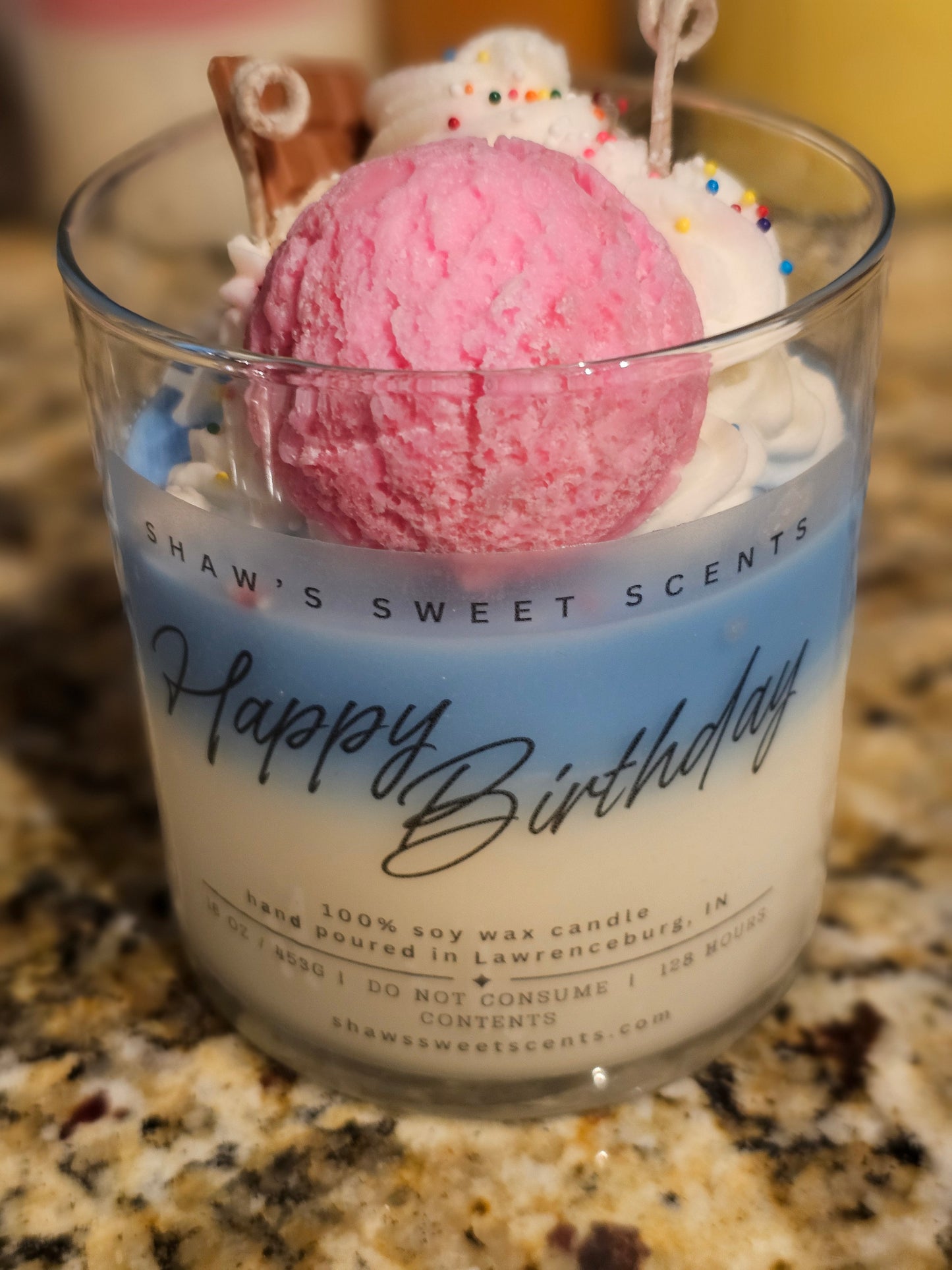 Happy Birthday Candle ~ 16oz